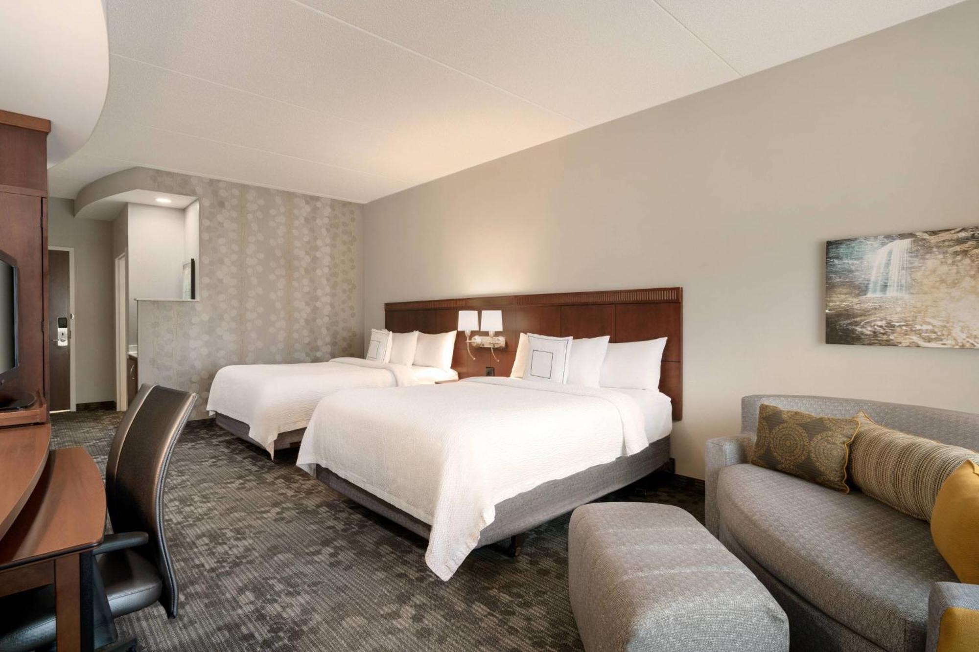 Отель Courtyard By Marriott Middletown Goshen Экстерьер фото